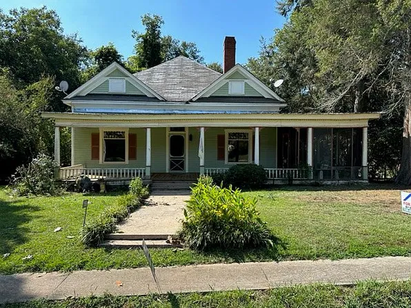 169 S Broad St, Bowman, GA 30624