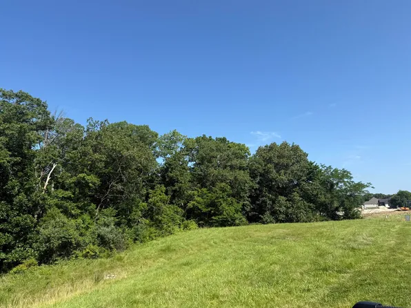 6 Lagos Dr, Columbia, MO 65203