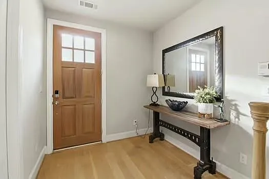 3 bed, 3.5 bath, 2370 sqft, $3,200 — Photo 2