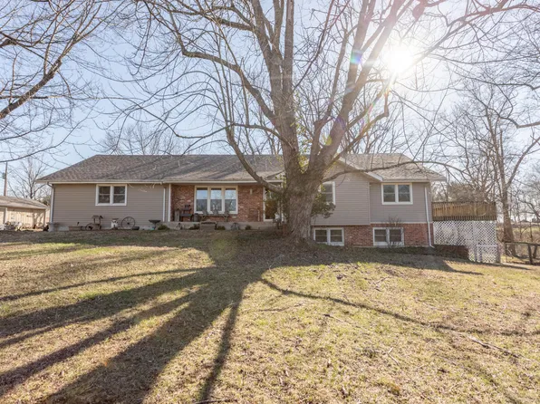 2146 N Haseltine Road, Brookline, MO 65619