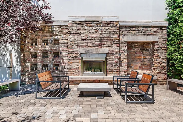 Rented by Compass | media 23