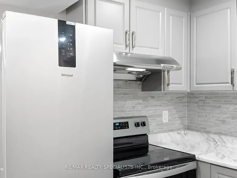 98 Benhurst Cres #BASEMENT — Photo 8