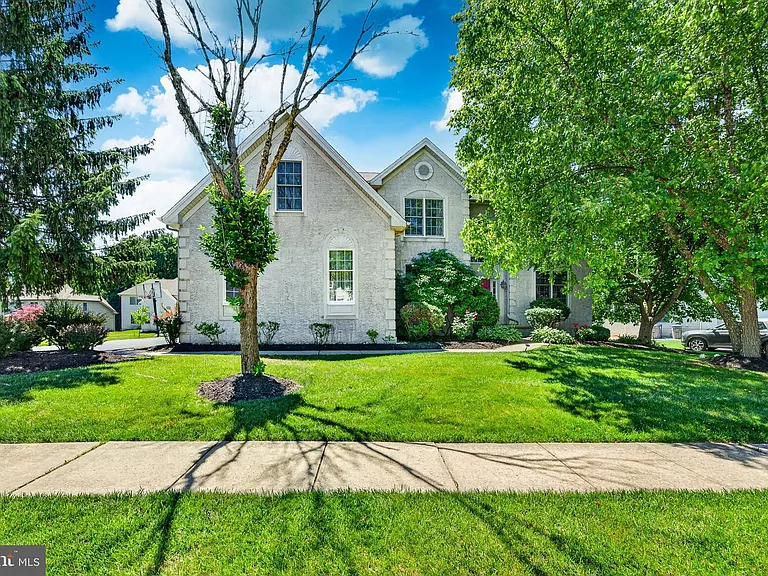 212 Prescott Dr — Photo 4