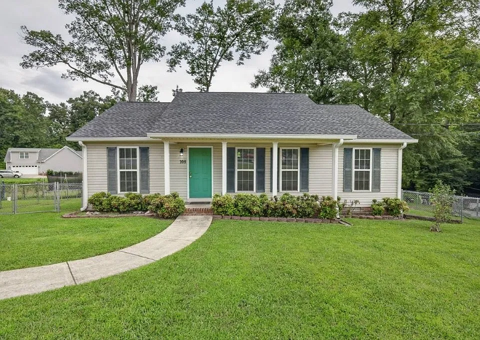 108 Roberts Dr
