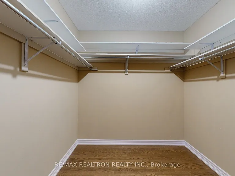 275 Peak Point Blvd — Photo 18