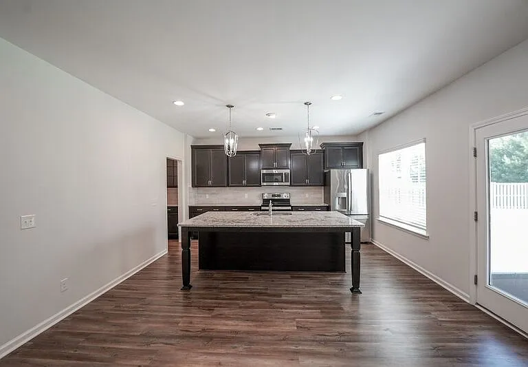 3556 Castleoak Dr — Photo 8