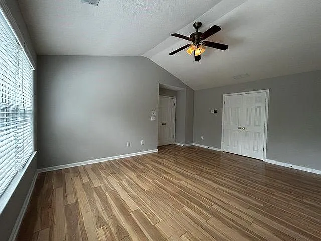 658 Glenbarrett Ct NE — Photo 14