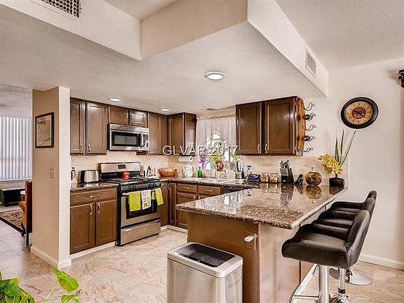 3rd image of 8313 Aspenbrook Ave