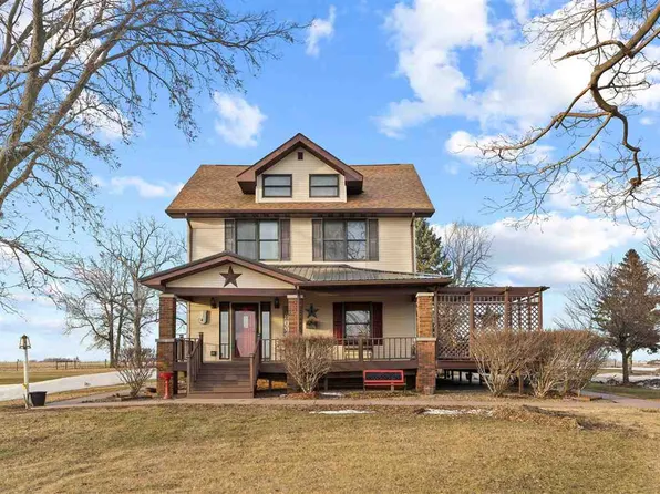 2873 240th St, Williamsburg, IA 52361