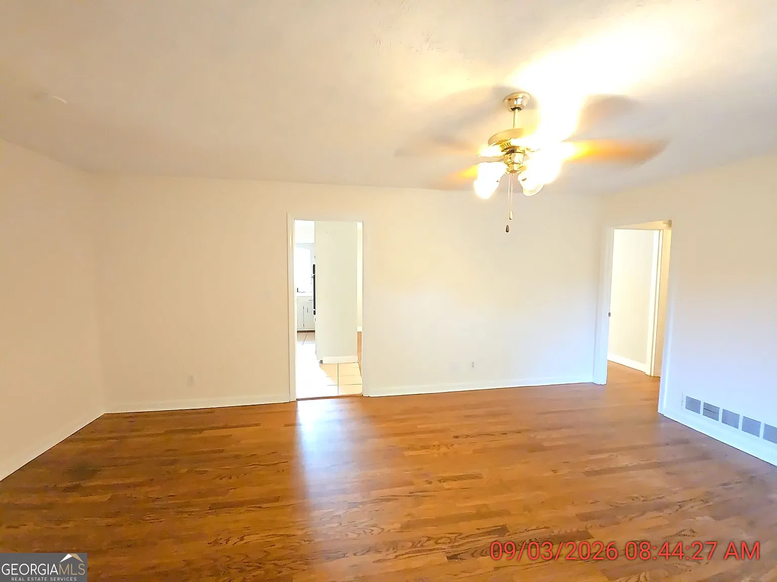 3 bed, 2.0 bath, 1340 sqft, $1,550 — Photo 4