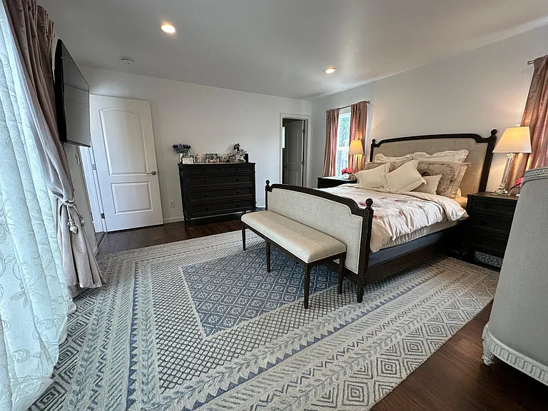 501 Bradley Ave — Photo 21