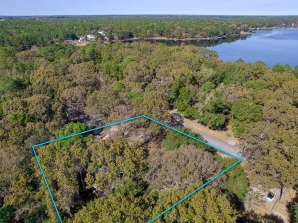 281 Pipers Landing Rd, Defuniak Springs, FL 32433