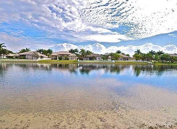 3rd image of 1869 NW 139th Ter