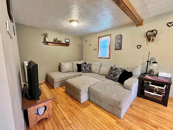 3rd image of 42783 W Central Ave