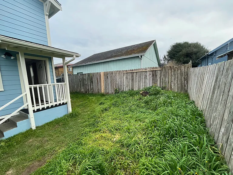 708 B St — Photo 32