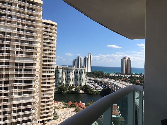 4th image of 19400 Turnberry Way APT 1821