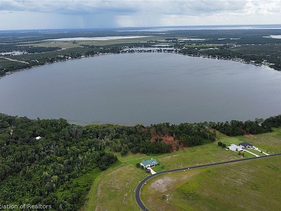 4th image of 2081 Jack Creek Dr