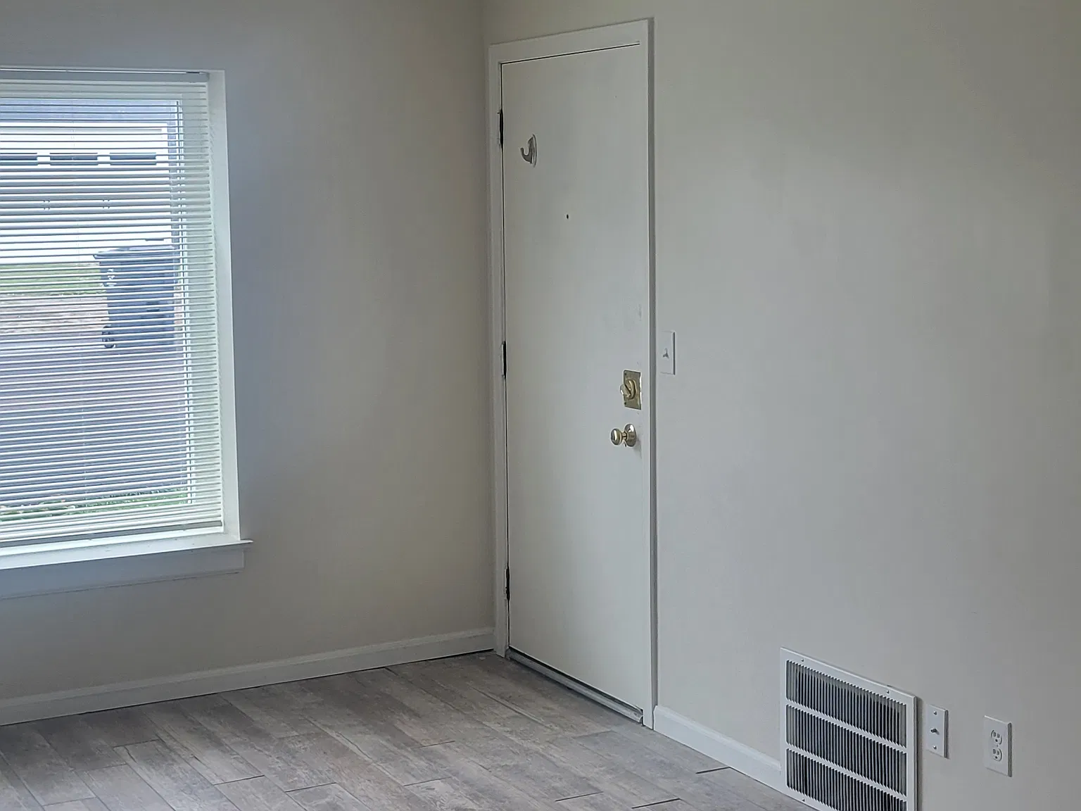 1 bed, 500 sqft, $875 — Photo 3