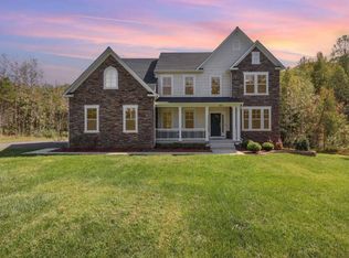 7806 Shawmont Rd, Fredericksburg, VA 22407