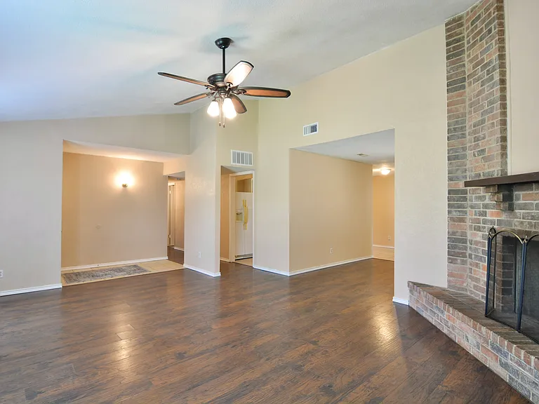 4133 Silverberry Ave — Photo 5