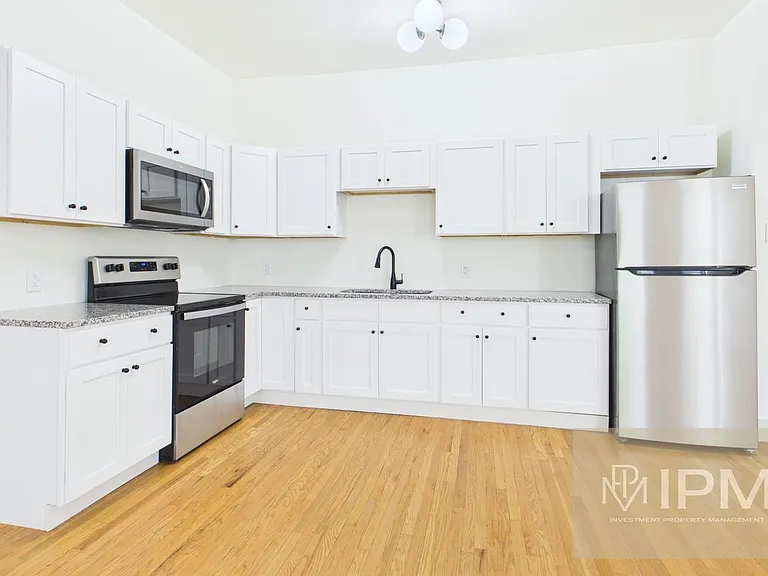 748 Madison Ave — Photo 2