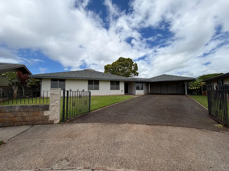 94-266 Ihuanu Pl — Photo 1