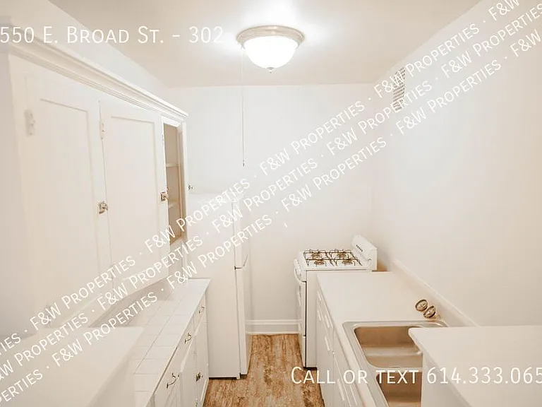 1550 E Broad St #302 — Photo 9
