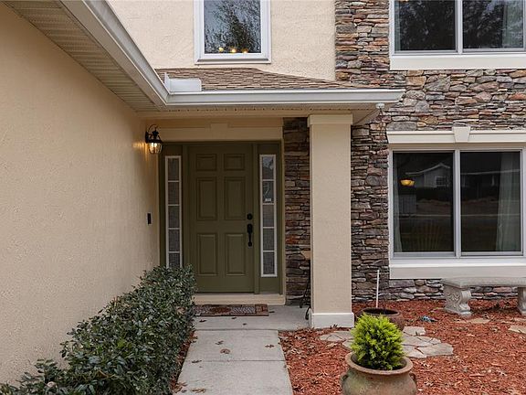 4th image of 940 NW 229th Dr