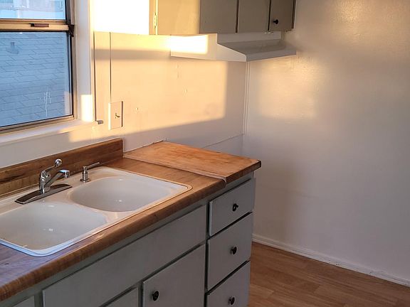 3rd image of 6221 Brynhurst Ave #3