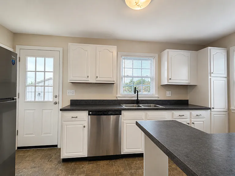 430 Brimmer Ave — Photo 11