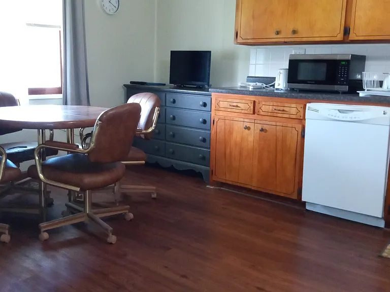 1008 N Ash St — Photo 4