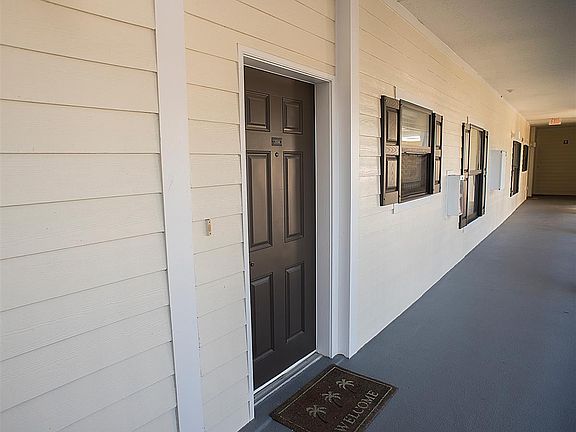 4th image of 113 Laurel Wood Way Unit 204