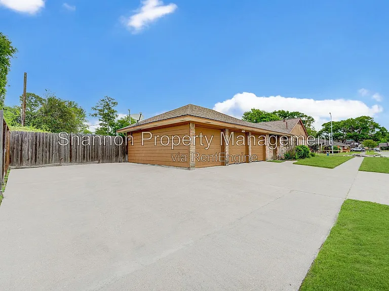5403 Clift Haven Dr — Photo 20