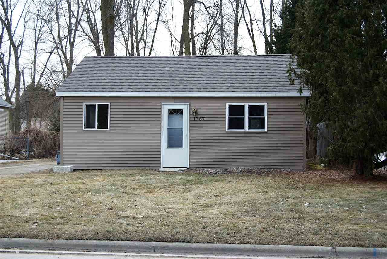 1767 Badger St, Green Bay, WI 54303 Zillow