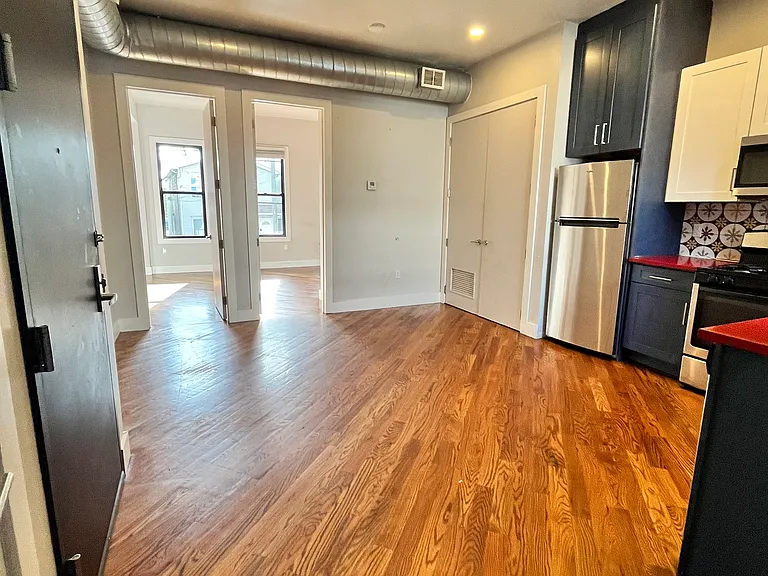 739 Garfield Ave #2A — Photo 3