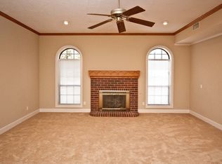 4711 Hunington Dr, Bryan, TX 77802