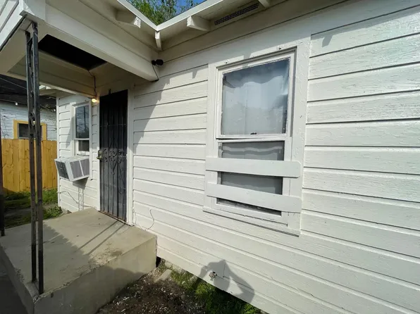 2721 Napoleon St, Houston, TX 77004