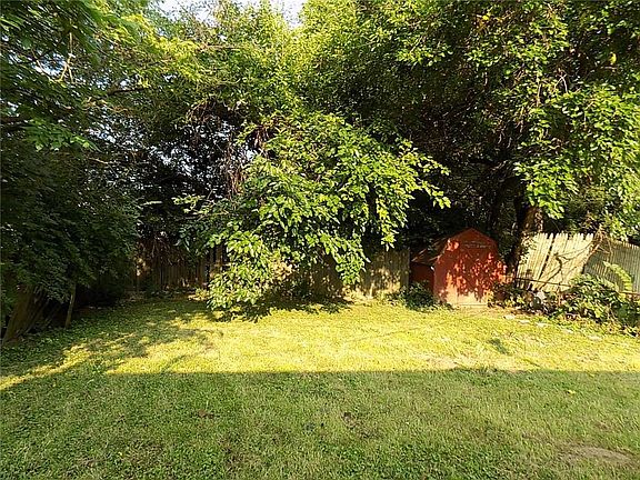 4th image of 2942 N Alton Ave