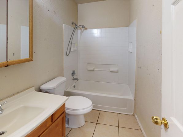 fort-worth-texas-448809362 picture