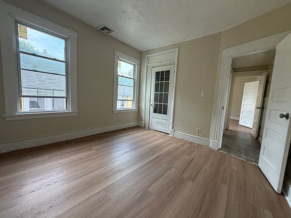 5th image of 31-3 Vermont St #3C