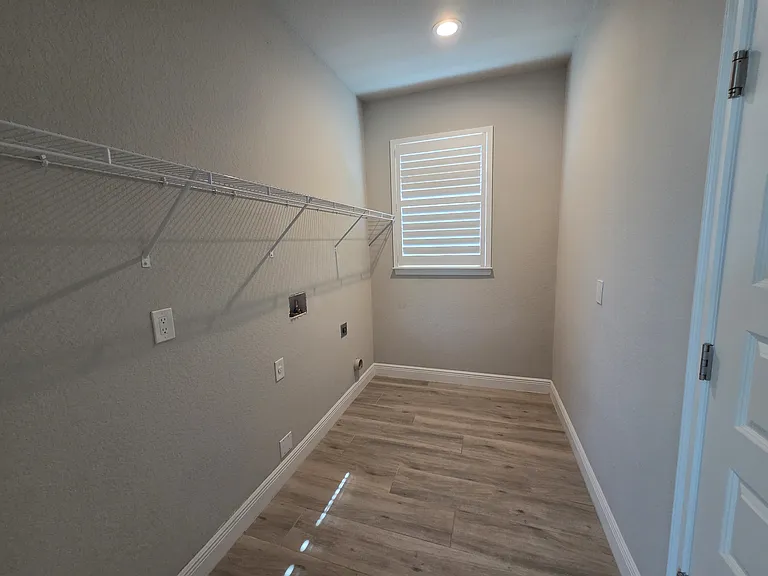 8088 Alanson St — Photo 9