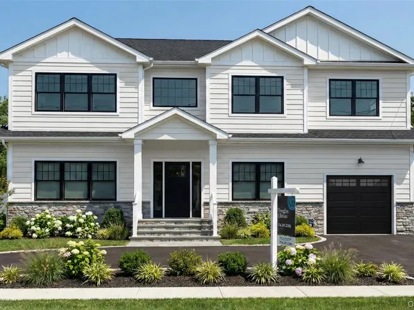 255 N Chestnut Street, Massapequa, NY 11758