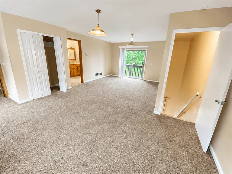 2226 Yorktown Dr — Photo 11