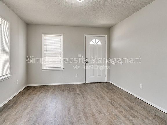 2nd image of 4007 N Rockwell Ave