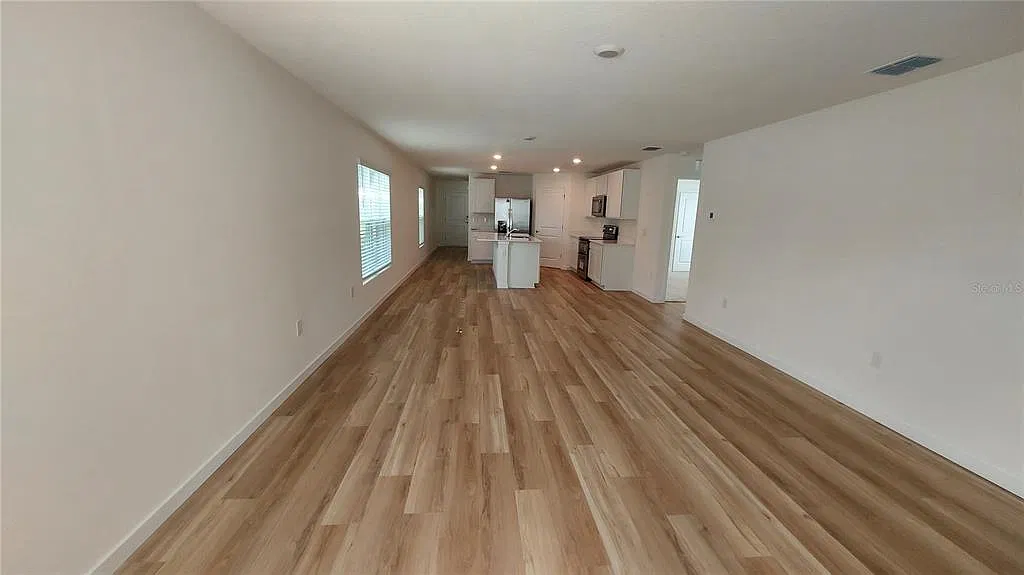 4 bed, 2.0 bath, 1665 sqft, $2,100 — Photo 3