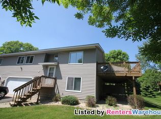 2 Oak Ridge Trl, Circle Pines, MN 55014