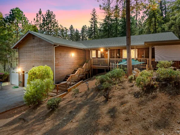 15904 Annie Dr, Grass Valley, CA 95949