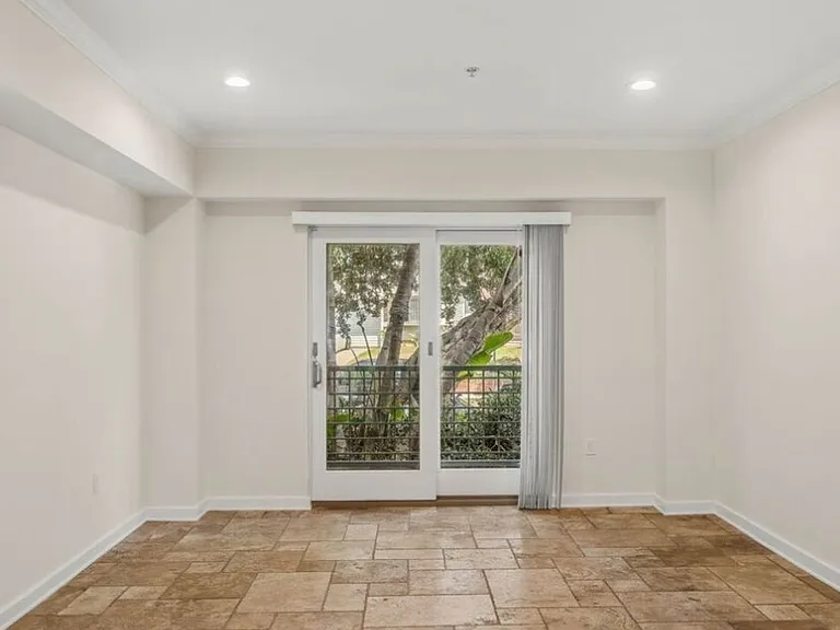 10616 Kinnard Ave #101 — Photo 6