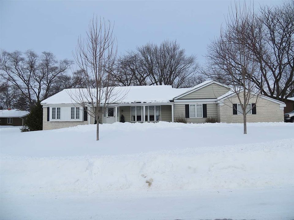1st image of 1110 Glenn St