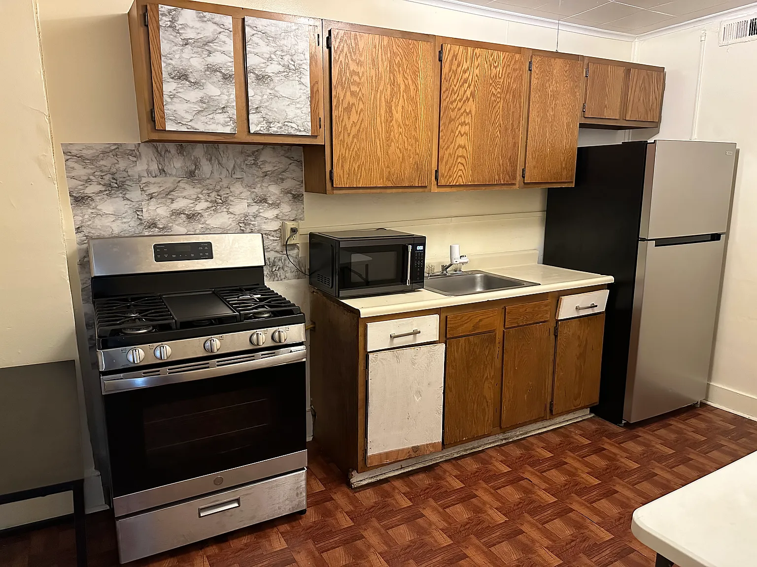 2 bed, $1,290 — Photo 2